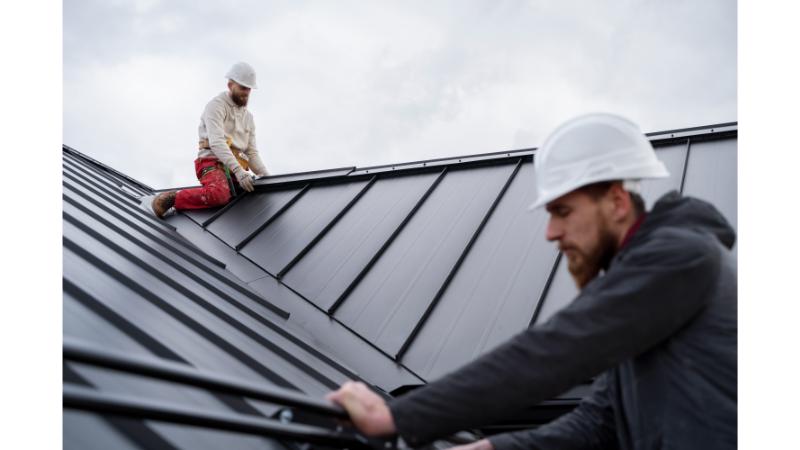 Why Choosing a Local Roofing Company Matters During Emergency Repairs